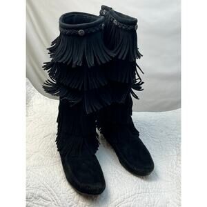 Minnetonka Women’s Size 10 Black 5-Layer Fringe Boots 1659 – Suede Western Style